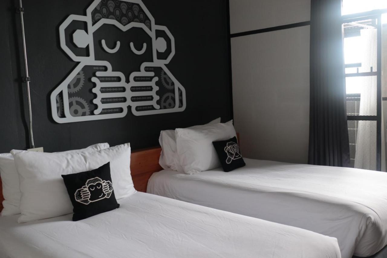 Blu Monkey Hub & Hotel Surat Thani Exterior foto