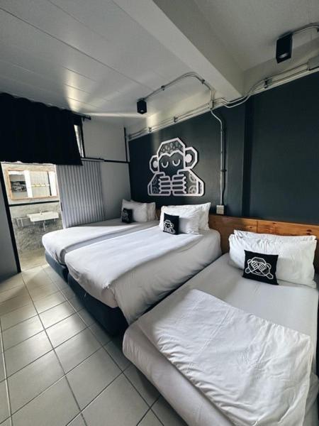 Blu Monkey Hub & Hotel Surat Thani Exterior foto