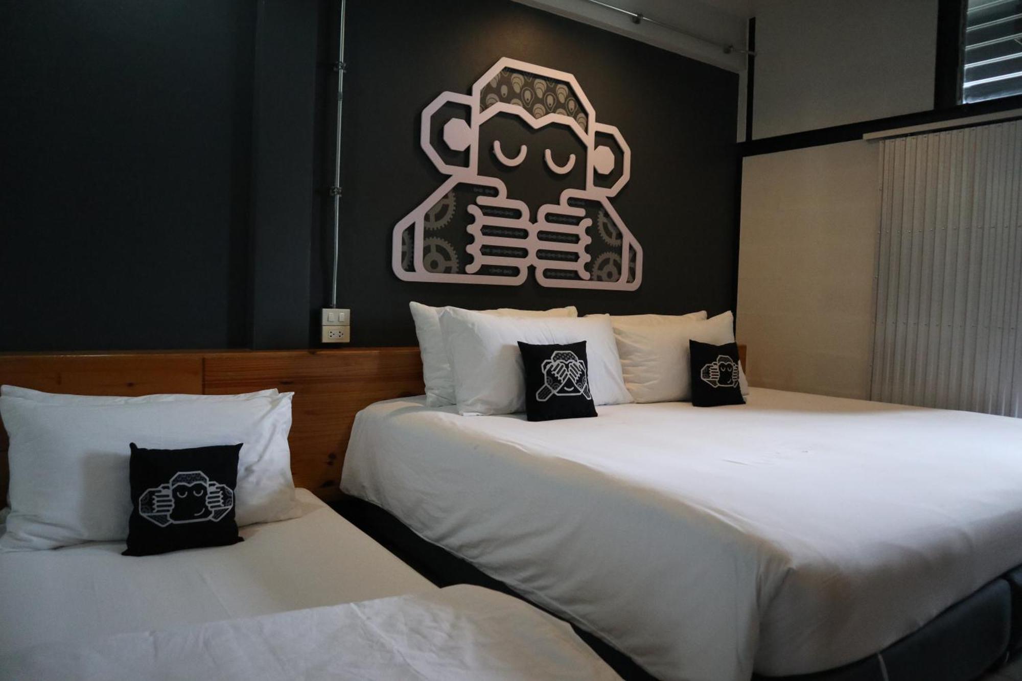 Blu Monkey Hub & Hotel Surat Thani Exterior foto